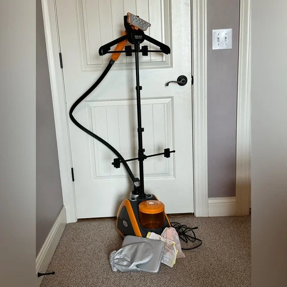 Haan Garment Steamer - Picture 2 of 7